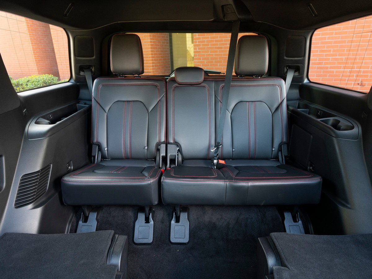 24-2019-ford-expedition-bb-kbb-1