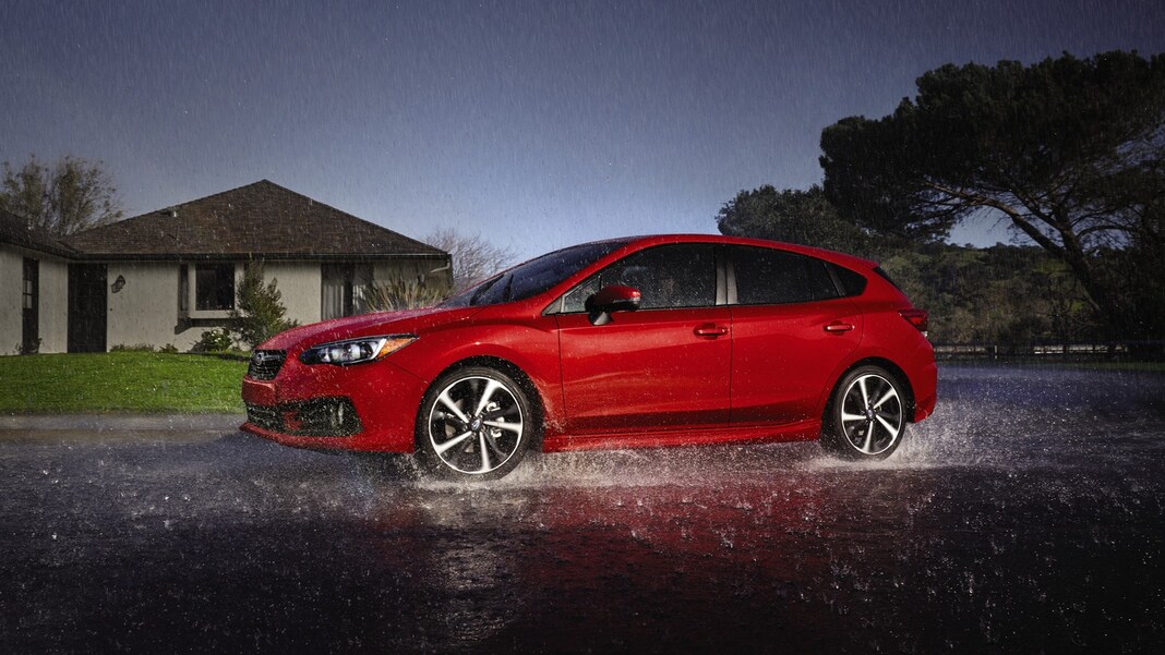 2020 Kia Niro vs. 2020 Subaru Impreza Comparison | Kelley Blue Book