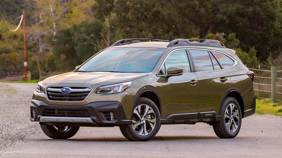 2020 Subaru Outback vs. 2020 Volvo V60 Cross Country - Kelley Blue Book