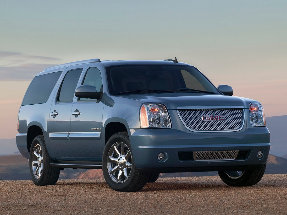 2. 2013 GMC Yukon Denali XL