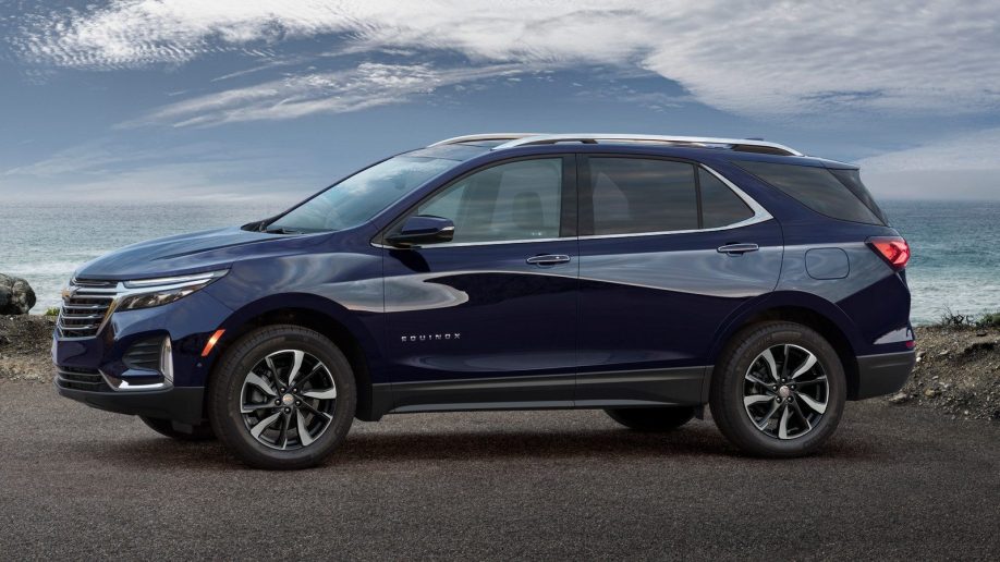 2022 Chevrolet Equinox in blue.