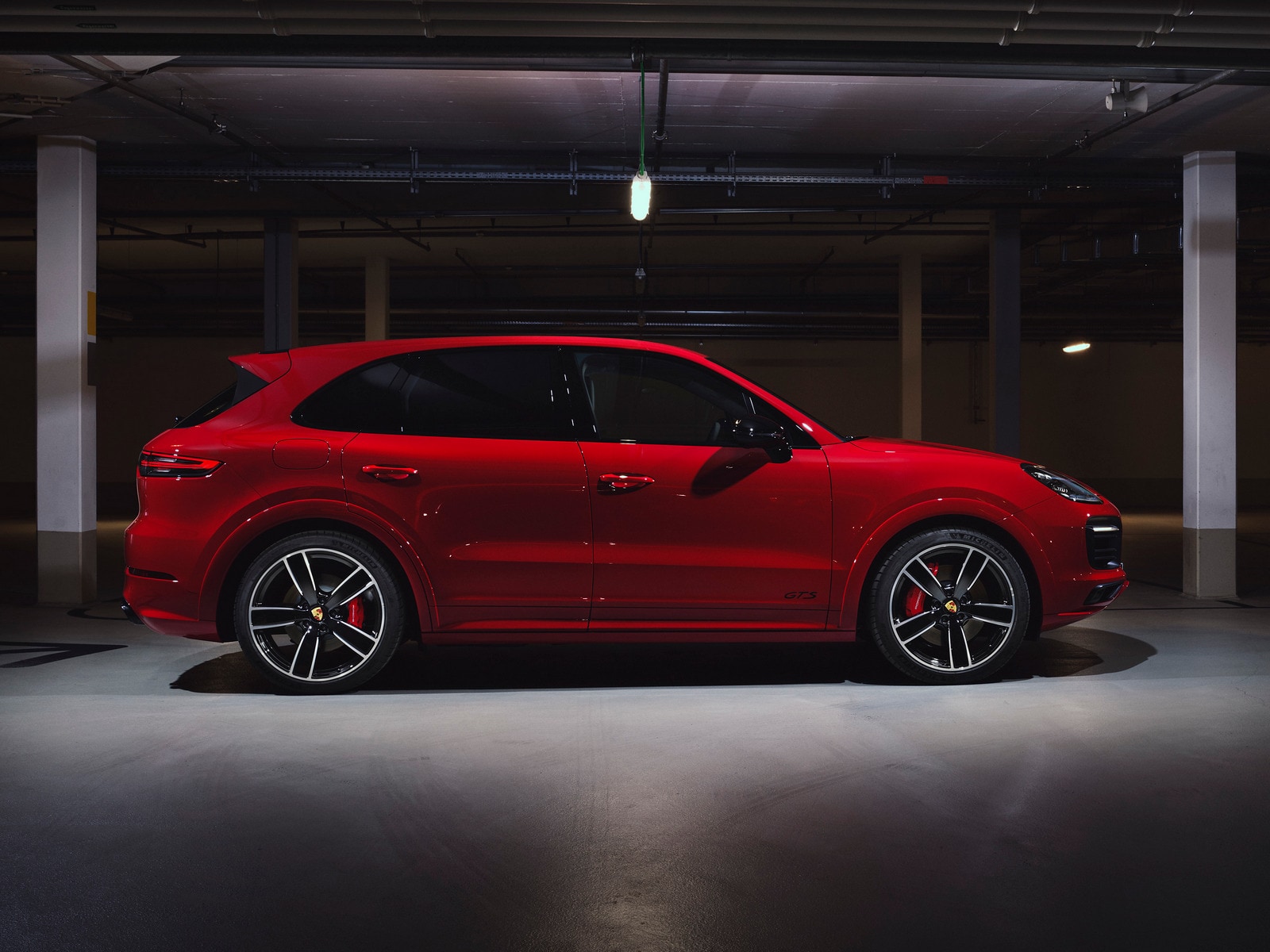 2021 Porsche Cayenne Gts Profile