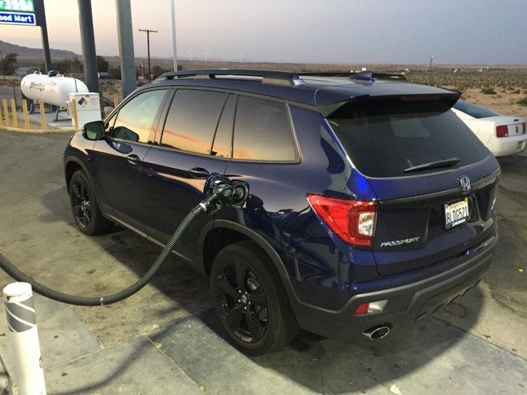 2019-honda-passport-fueling