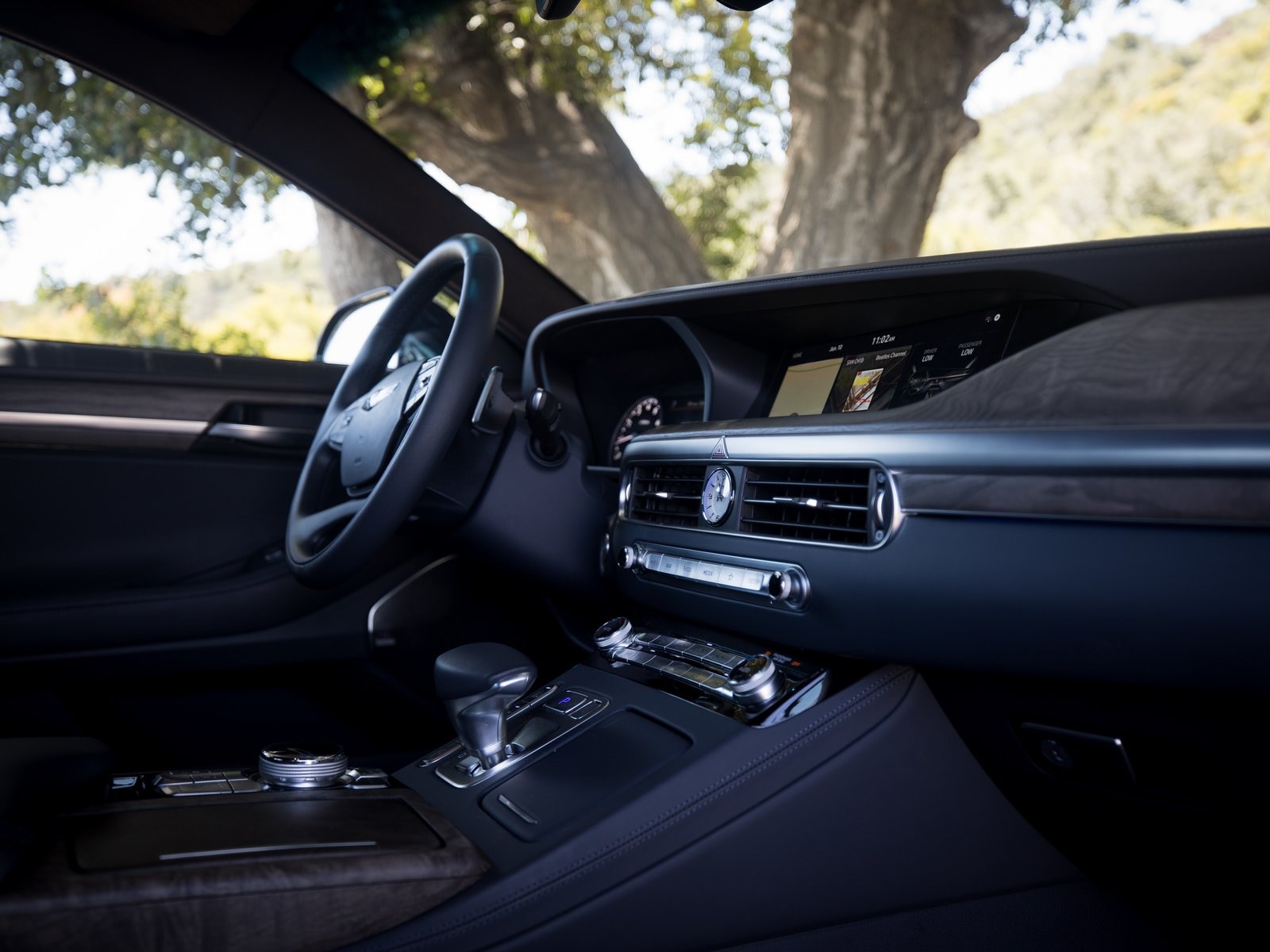 2020 Genesis G90