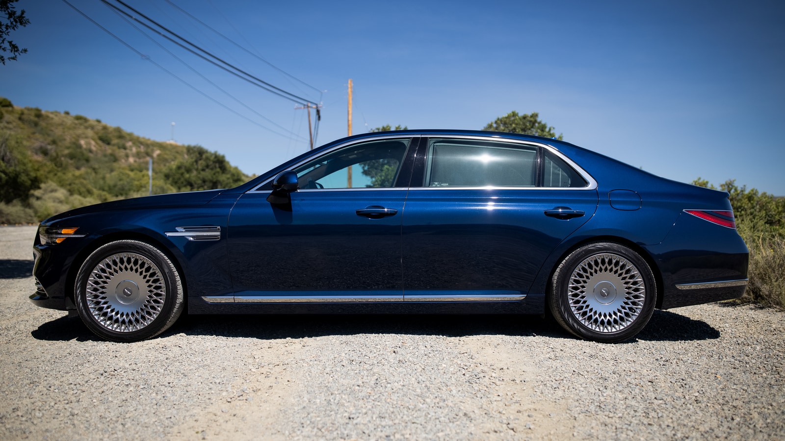 2020 Genesis G90
