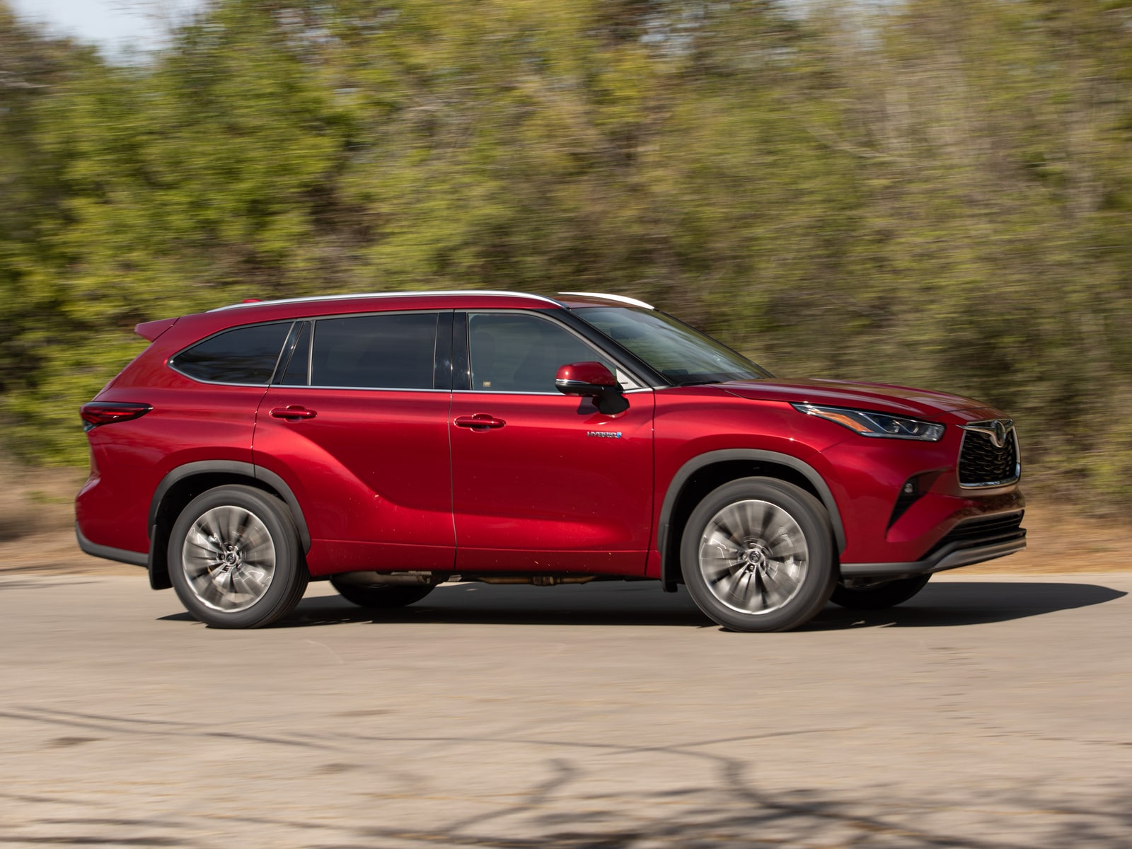 2020 Toyota Highlander Hybrid Driving Profile