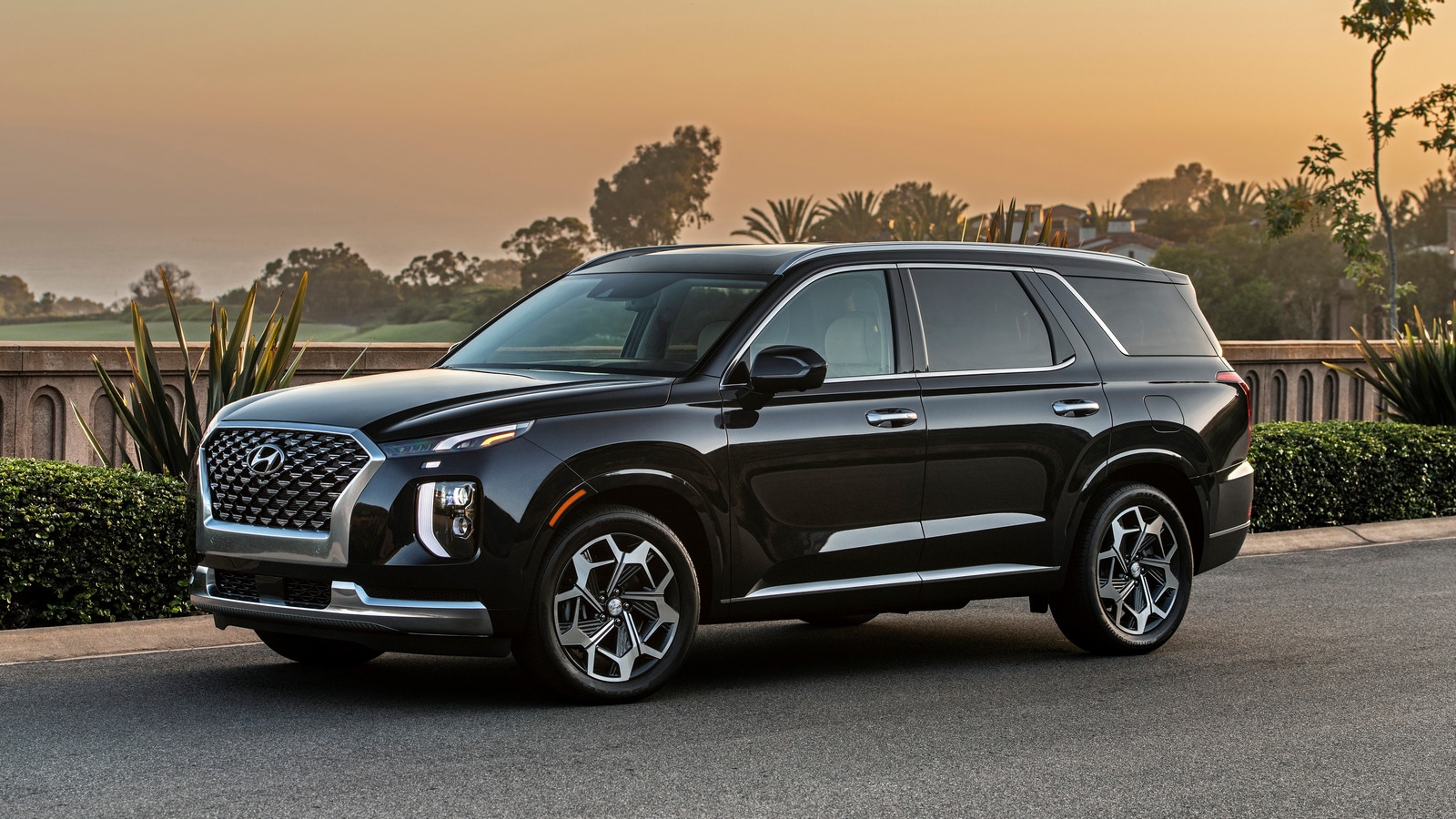 2021 Hyundai Palisade vs. 2021 Chevrolet Traverse Comparison Kelley