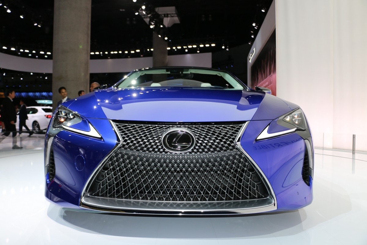8-2020-Lexus-LC-Convertible-live-1