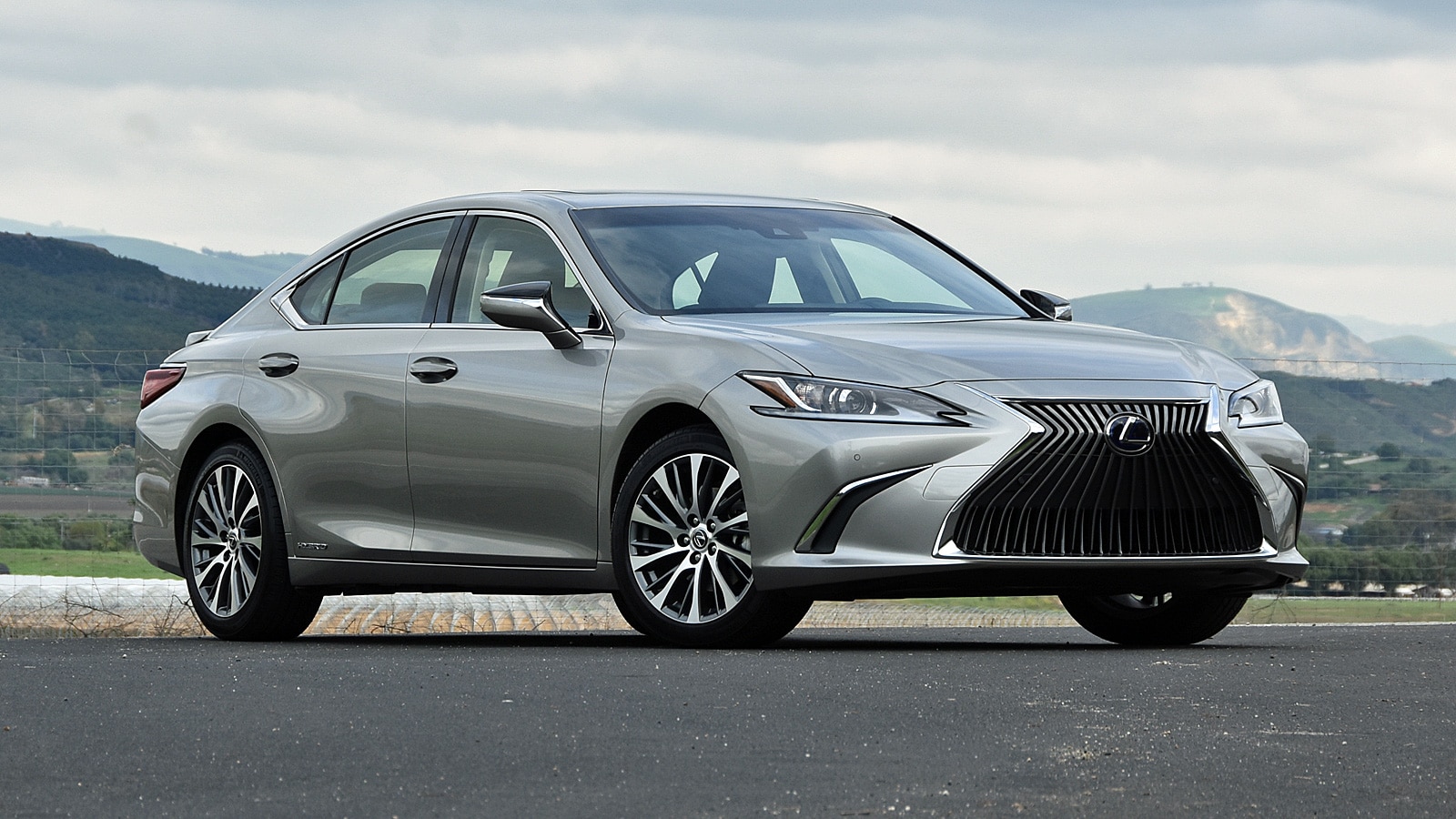 2021 Lexus ES 300h