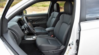 RT 2019 Mitsubishi Outlander PHEV SEL Black Leather Front Seats