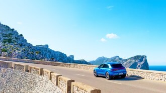 RT 2019 Porsche Macan Blue
