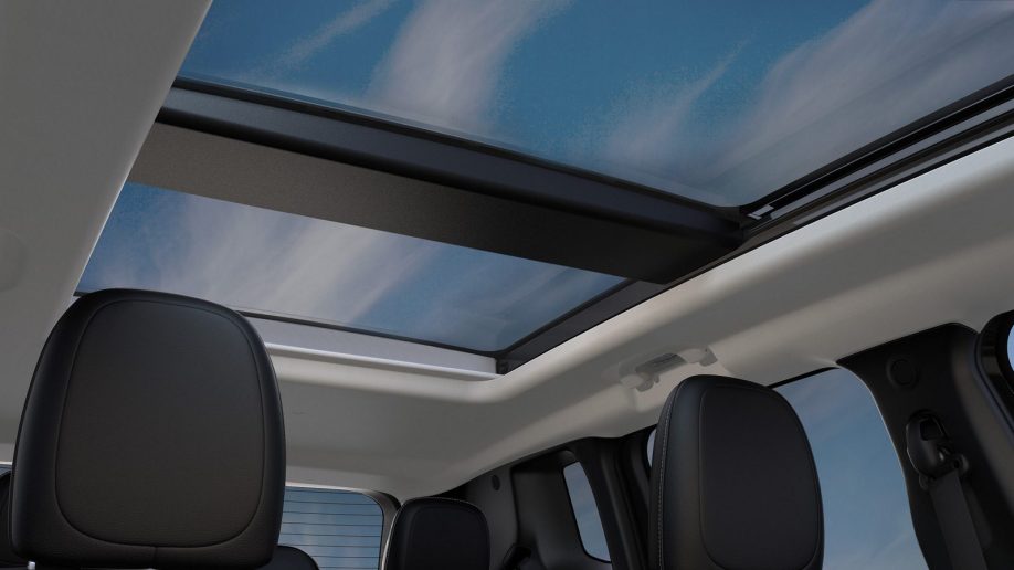 2021 Jeep Renegade panoramic roof.