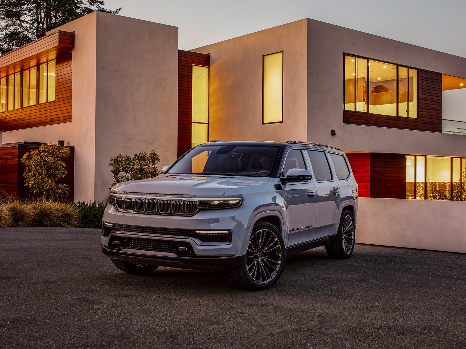 2022 Jeep Grand Wagoneer