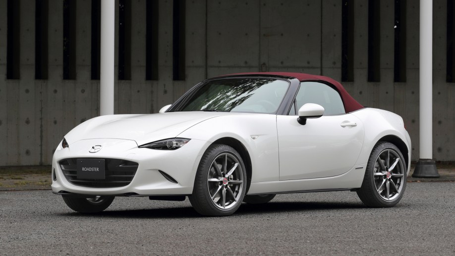2020 Mazda MX-5 Miata 100th Anniv Ed