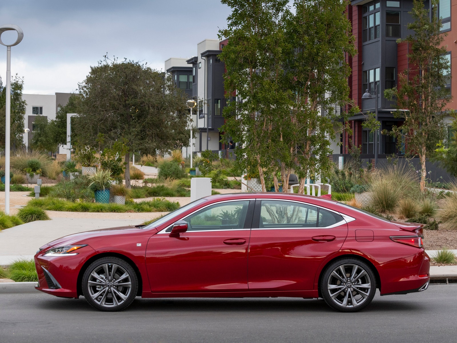 2020 Lexus ES