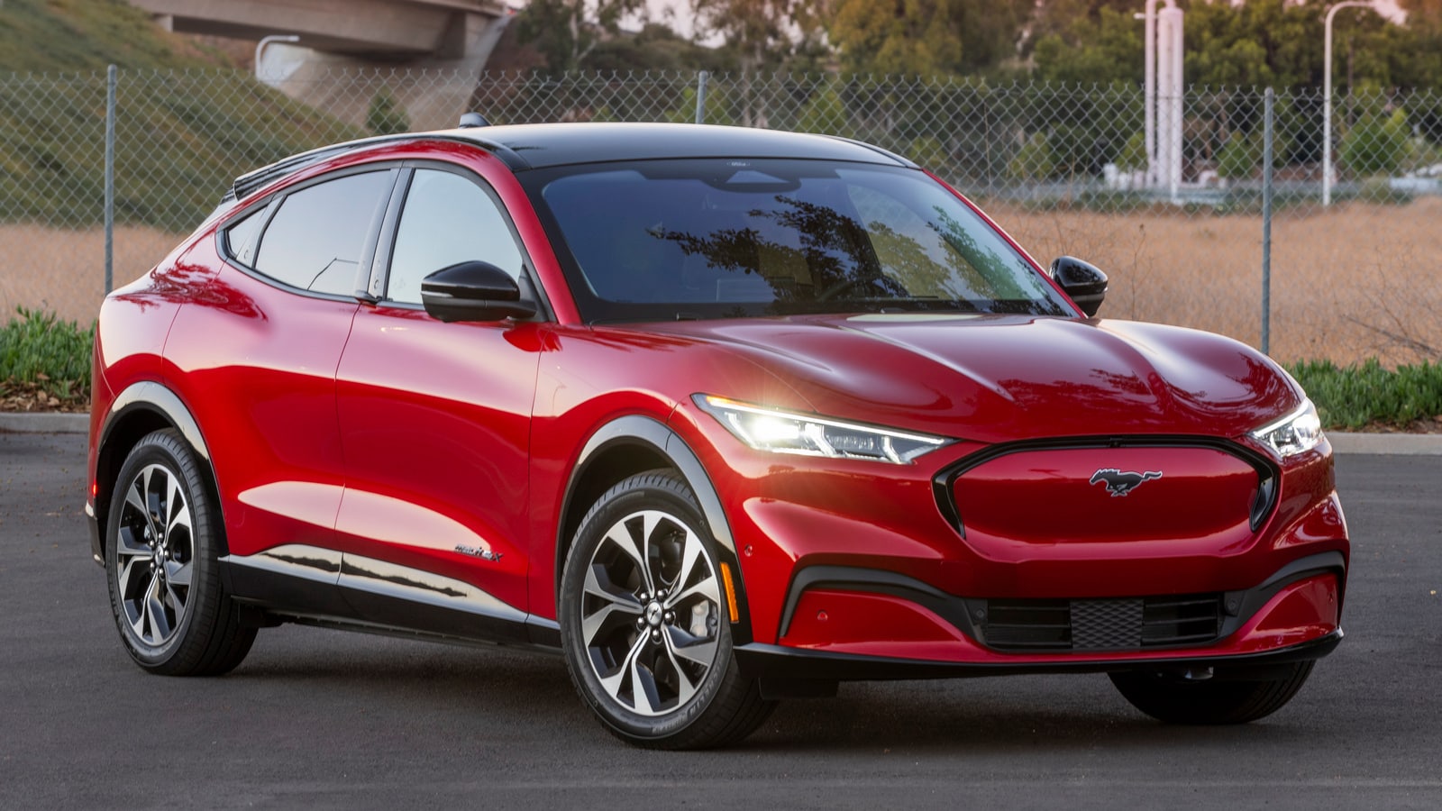 2022-kia-ev6-vs-2022-mustang-mach-e-comparability-officialsugarbeck