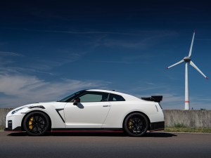 21 Nissan Gt R Review Kelley Blue Book