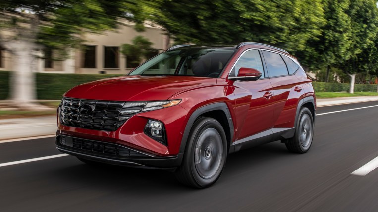 2022 Hyundai Tucson Vs 2022 Mitsubishi Eclipse Cross Comparison Kelley Blue Book