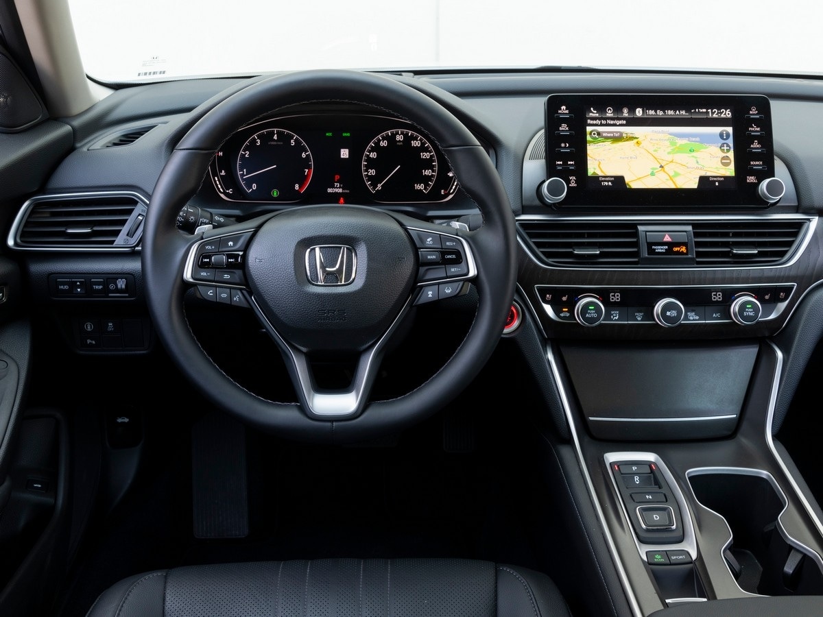 10-2019-honda-accord-bb-kbb-1