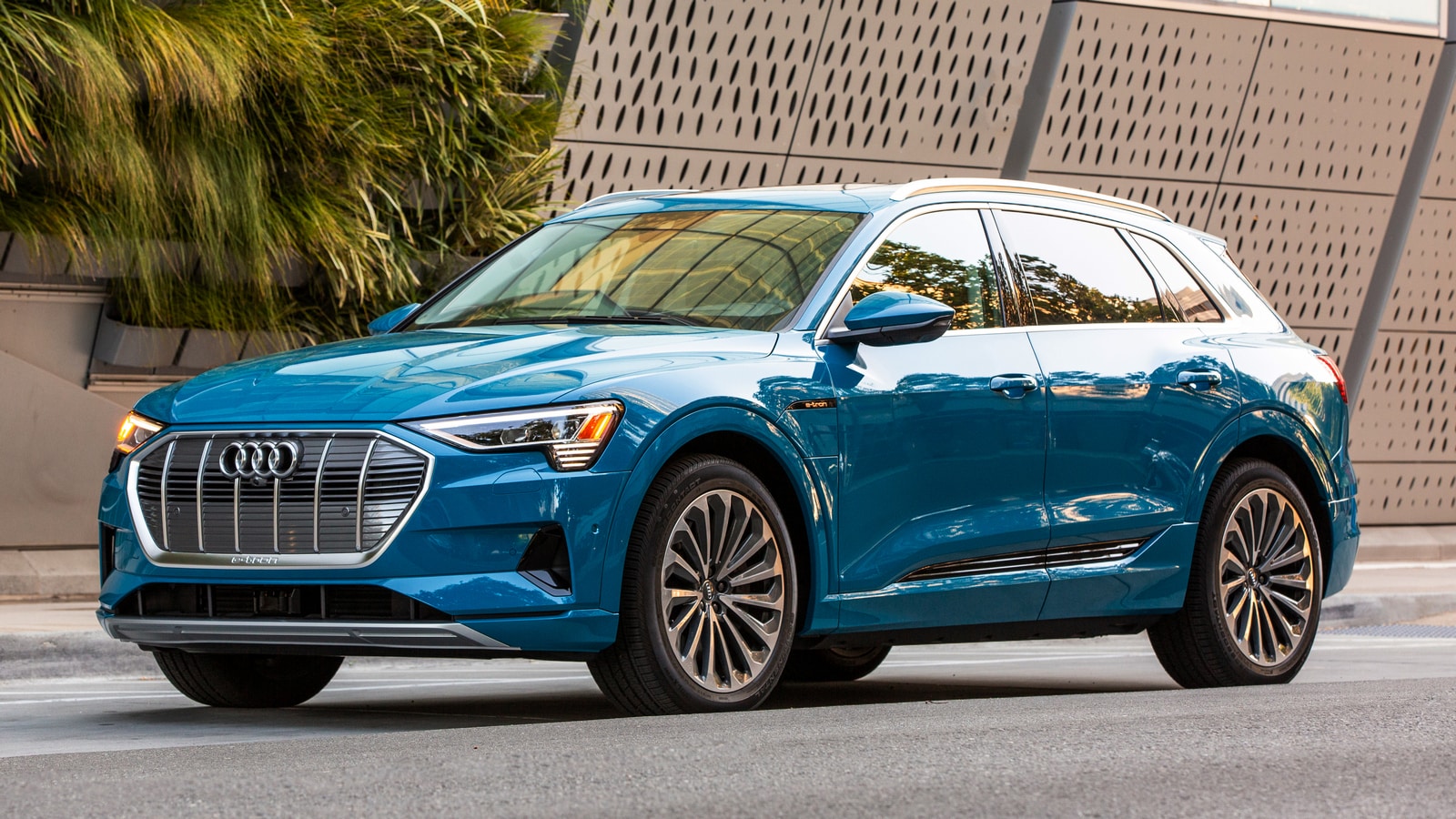 Volvo e store tron