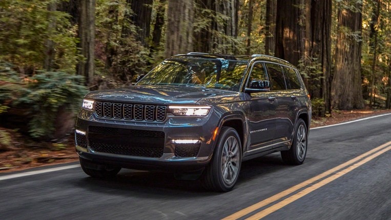 21 Jeep Grand Cherokee L Vs 22 Chevrolet Traverse Comparison Kelley Blue Book