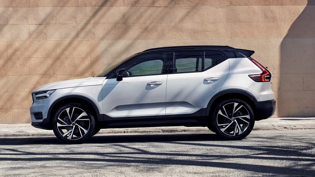 2021 Volvo XC40 Vs 2021 Lexus NX Comparison Kelley Blue Book