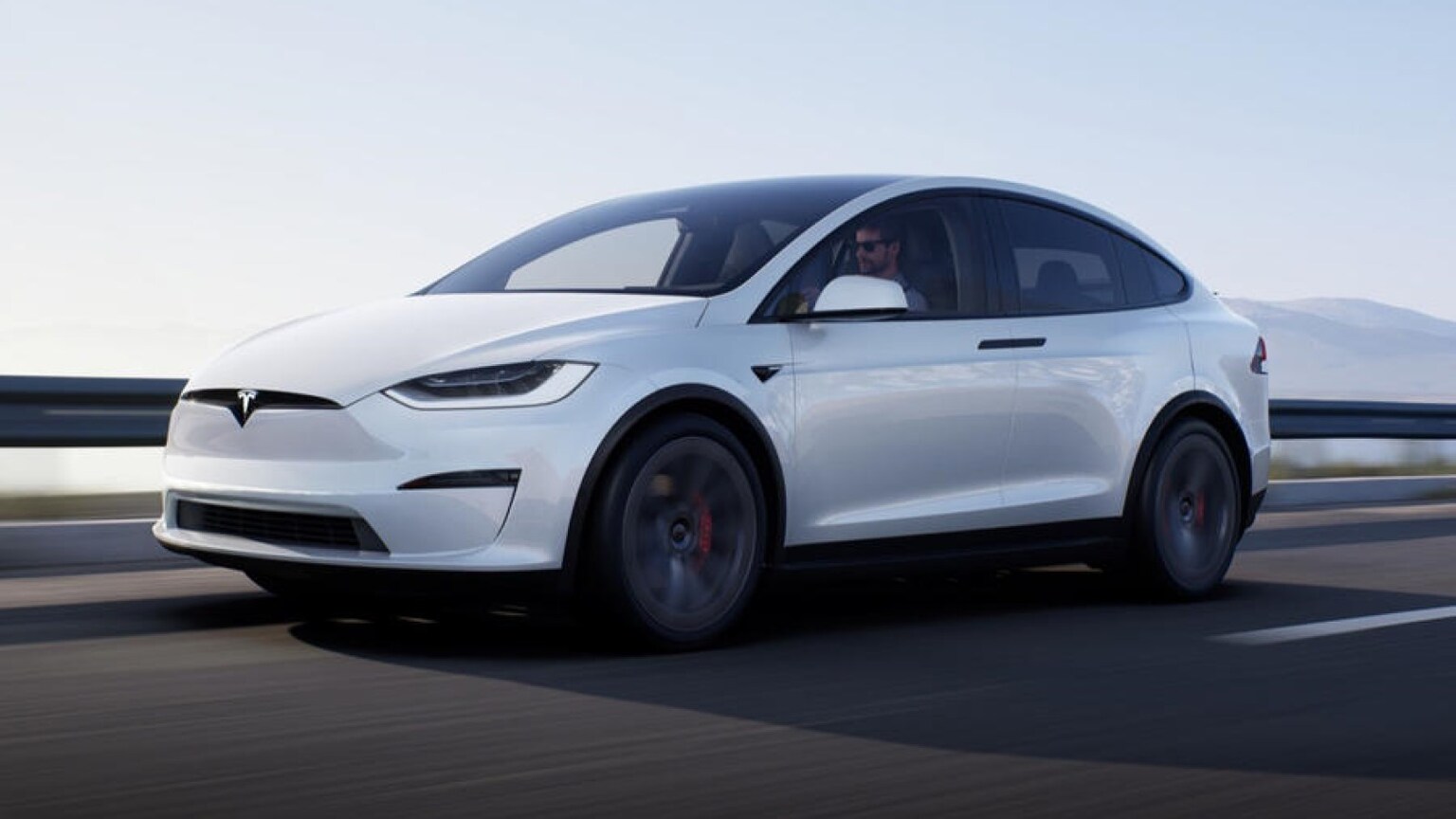 Tesla Model X Plaid 1,020 Horsepower, Revamped Cabin Kelley Blue Book
