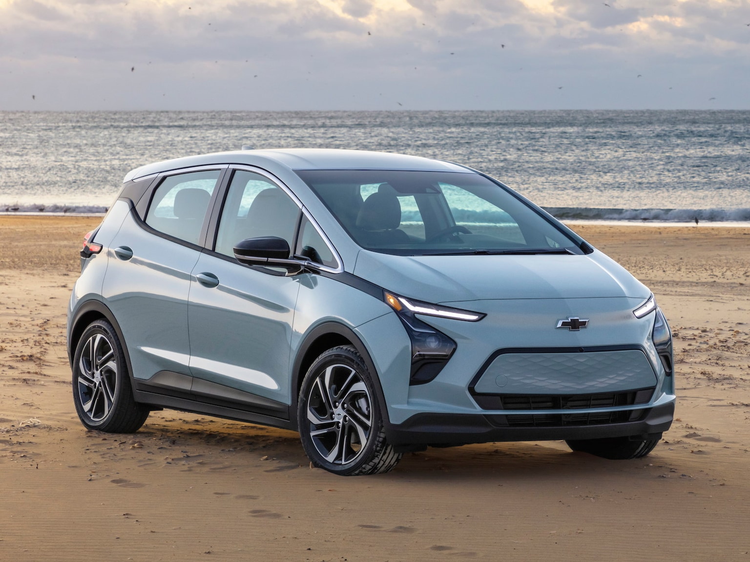 2022 Chevrolet Bolt Ev Reviews Pricing And Specs Kelley Blue Book