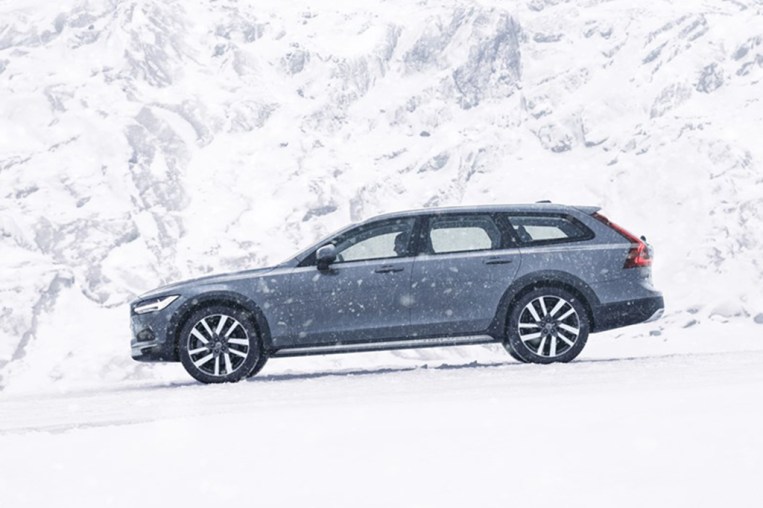Best Cars and SUVs for Snow in 2021 Kelley Blue Book