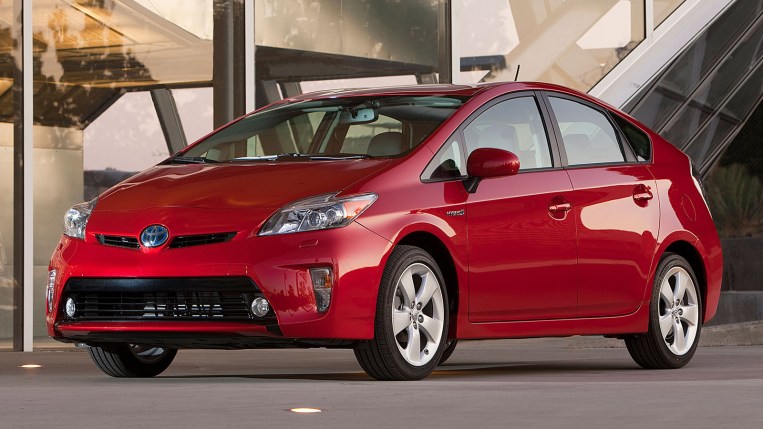 2015-toyota-prius-16×9