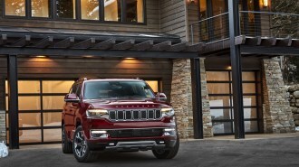 2022 Jeep Wagoneer Front Three Quarter