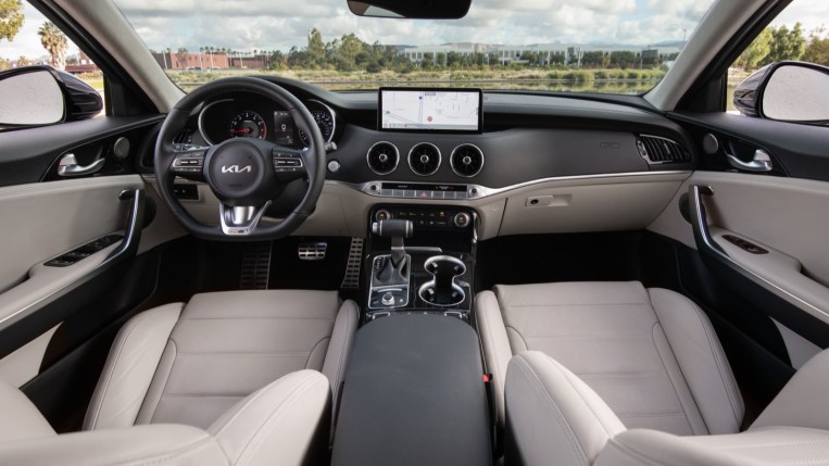 2022 Kia Stinger Interior