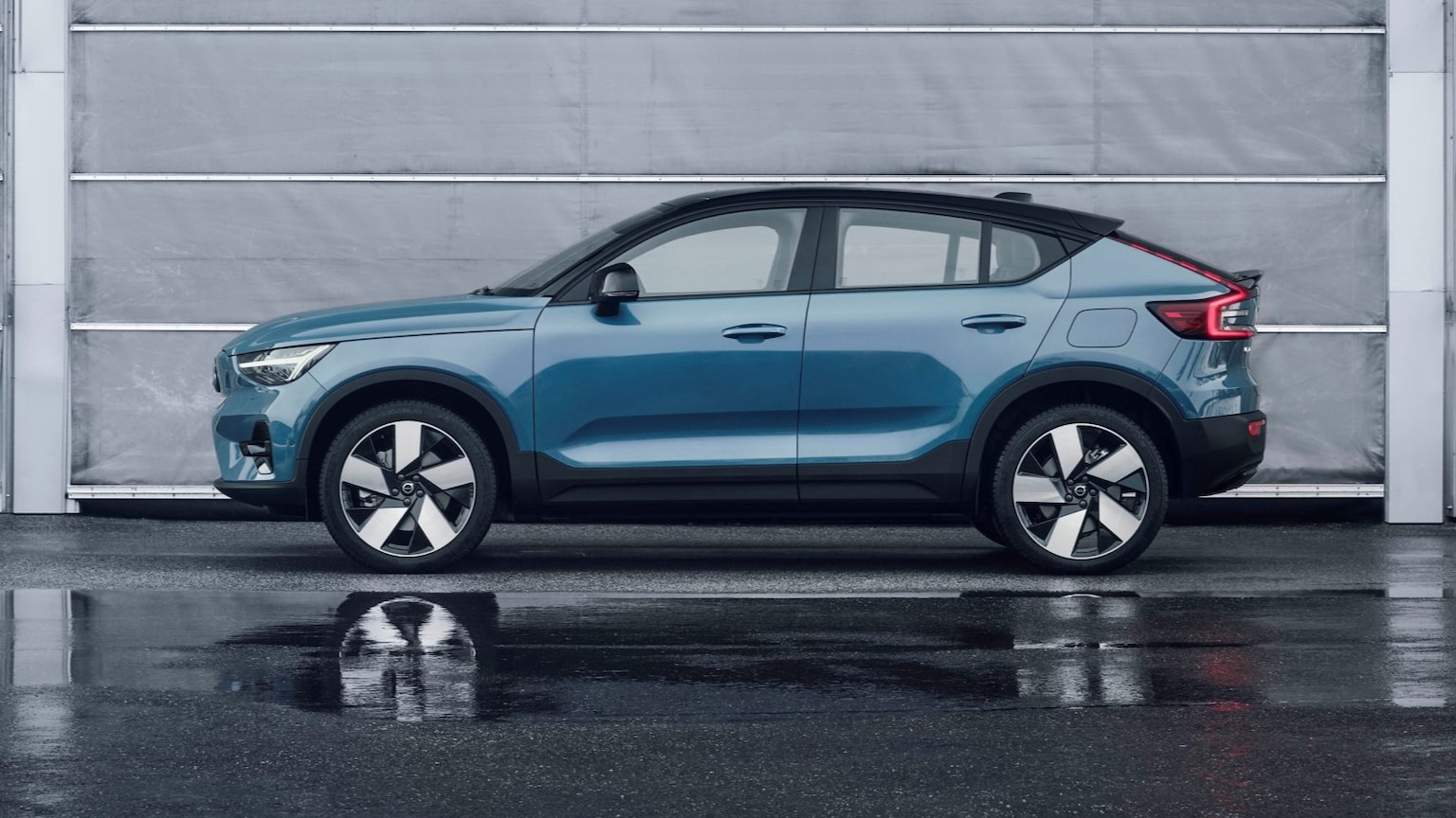 2022 Volvo C40 Recharge Volvo s First Pure EV Design Kelley Blue Book