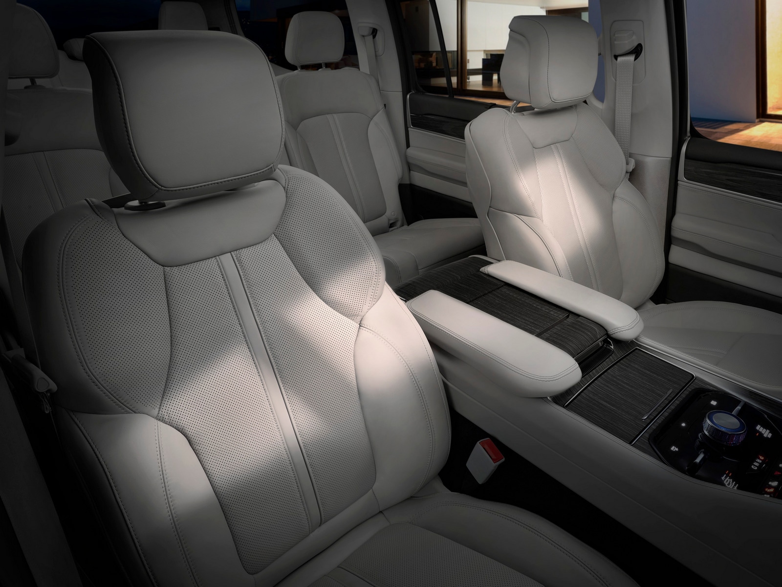 2022 Jeep Wagoneer