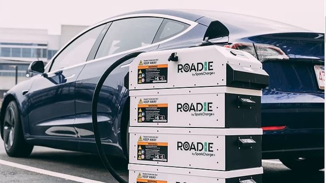 With Mobile EV Charging, the Gig Economy Comes to EVs Kelley Blue Book