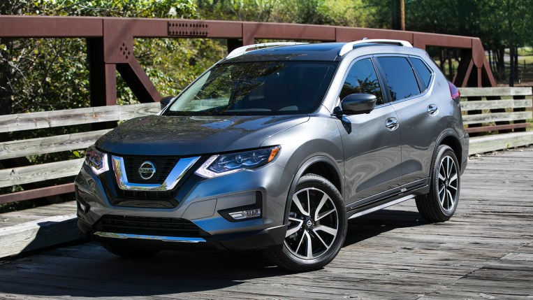 2018 Nissan Rogue in charcoal gray