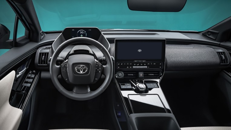 Toyota Bz4x Concept Electric Suv Slated To Arrive In 2022 Kelley Blue Book