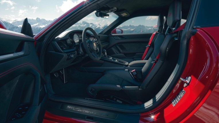 2022 Porsche 911 GTS Coupe Interior