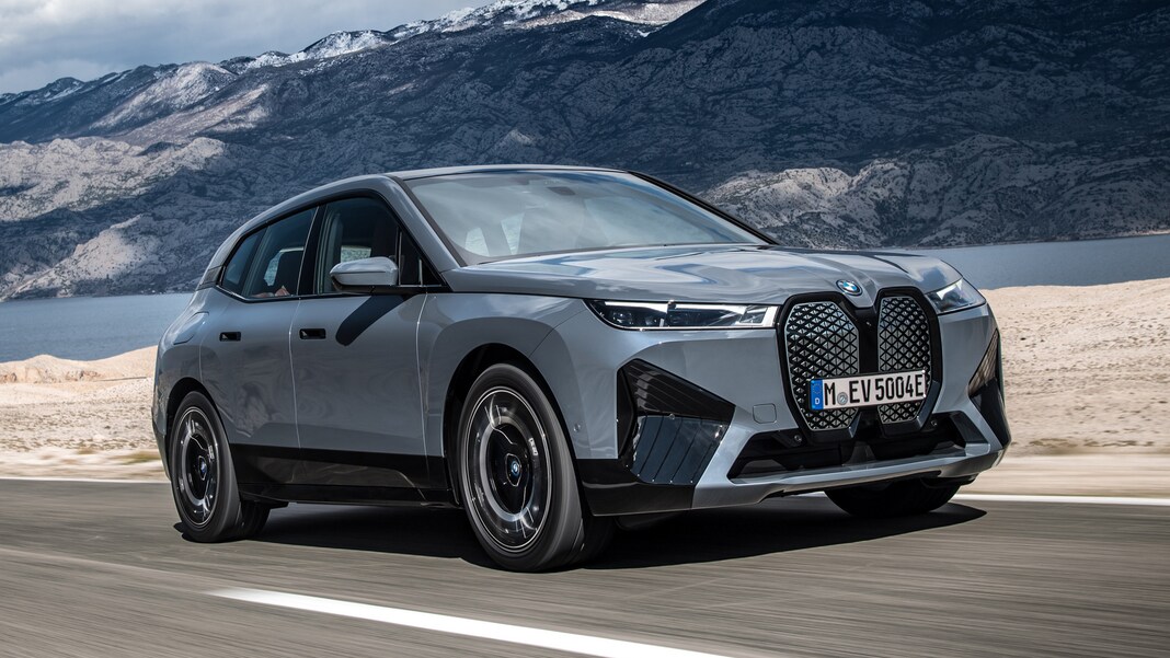 Electric BMW iX SUV Certified for 300+ Mile Range - Kelley Blue Book