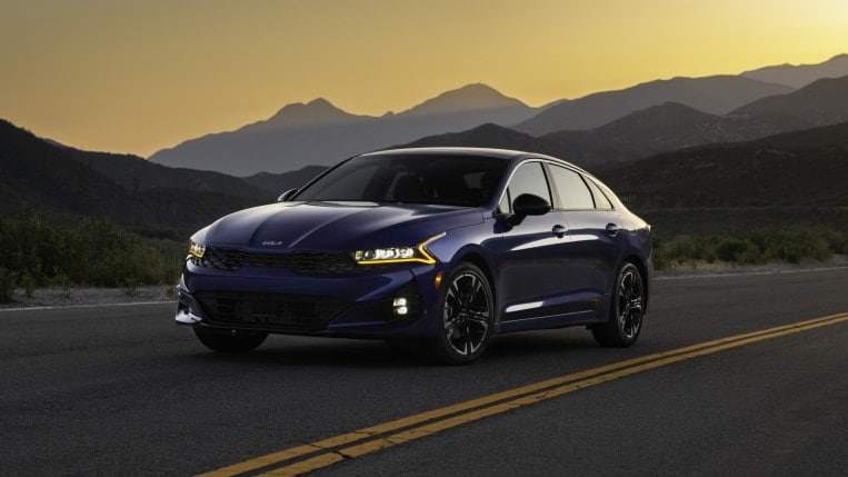 2022 Kia K5 Front Three Quarter