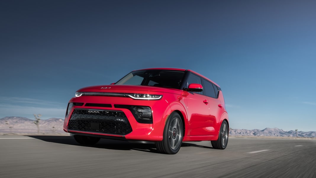 2022 Kia Soul Drops Manual, Gets New Tech, No EV in Sight | Kelley Blue Book