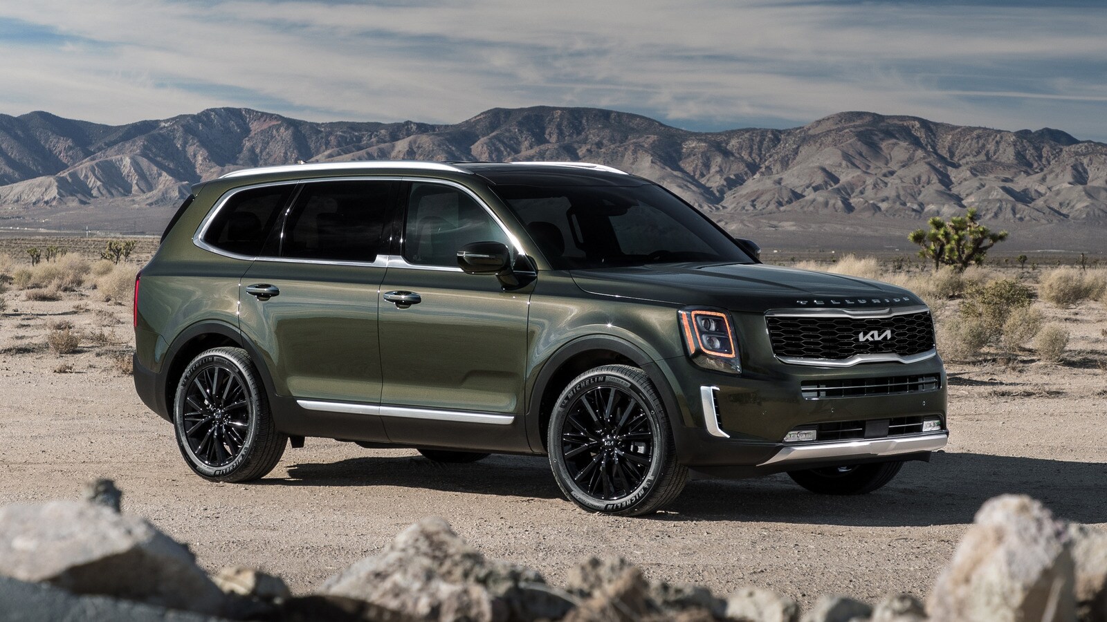 2022 Kia Telluride vs. 2022 Nissan Pathfinder Comparison Kelley Blue Book