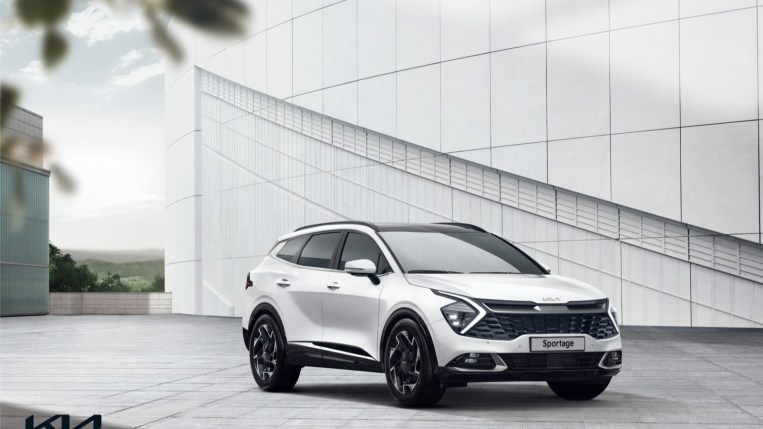 23 Kia Sportage New Style Inside And Out Kelley Blue Book