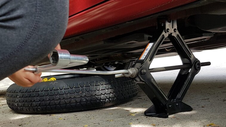 Gallery Detail: How To Change A Tire