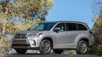 2017 Toyota Highlander in silver.