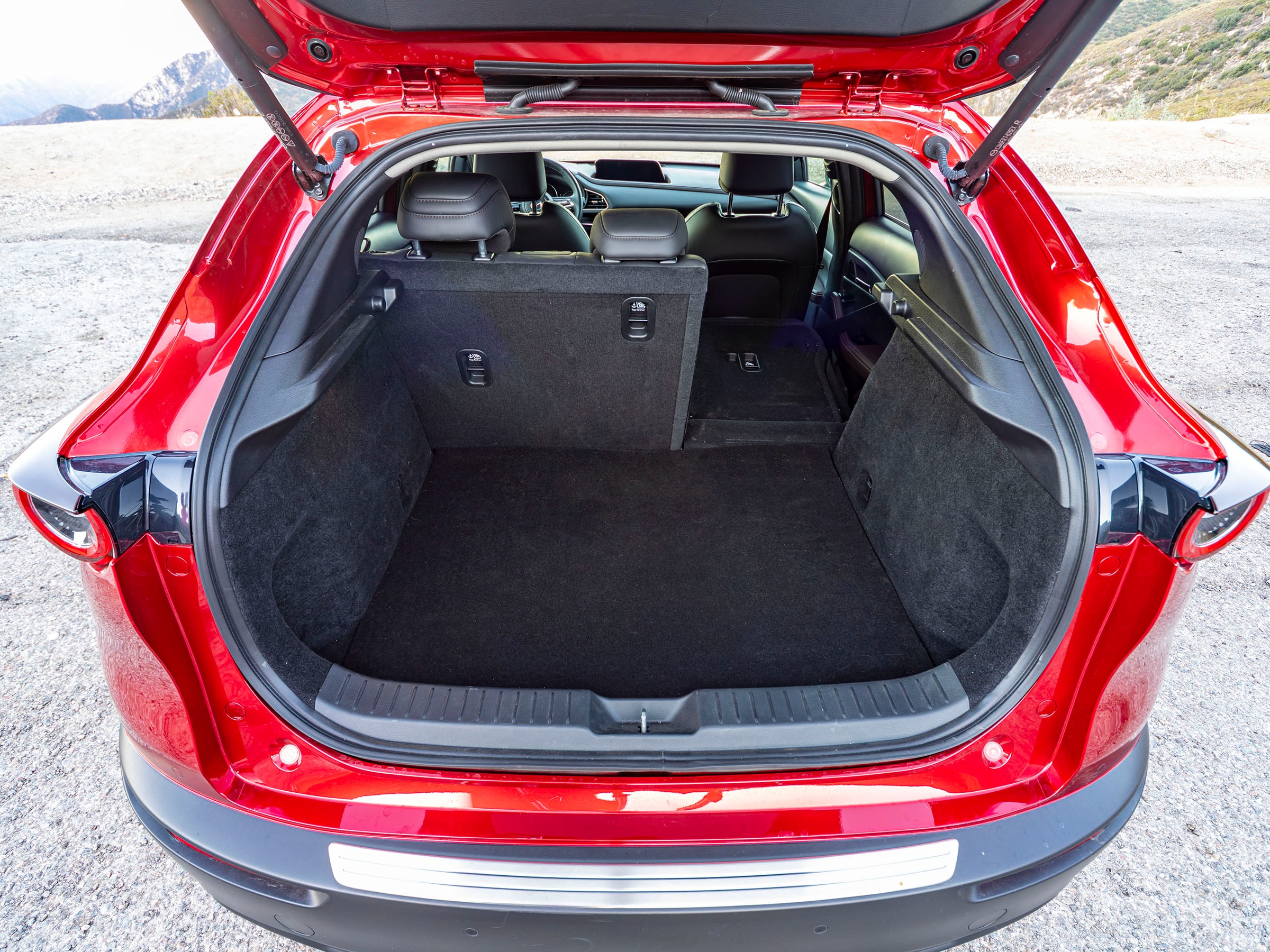 2021 Mazda CX-30 Turbo cargo
