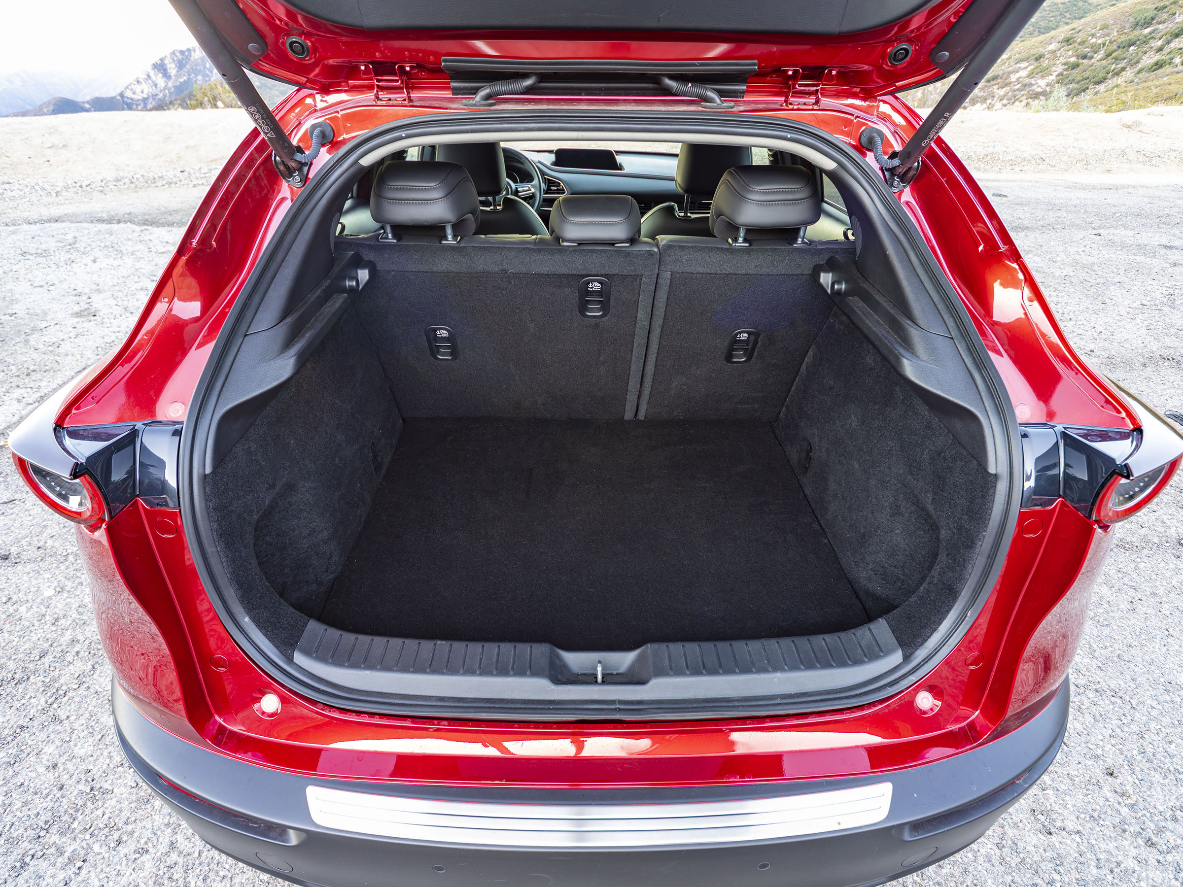 2021 Mazda CX-30 Turbo cargo