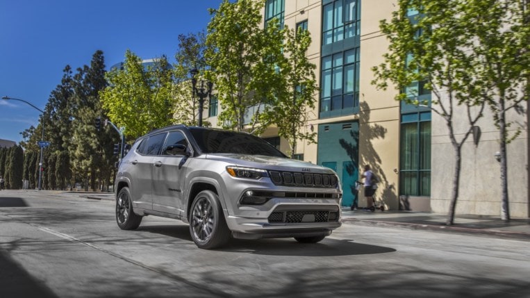 2022 Jeep Compass Debuts with Dramatic Interior Overhaul