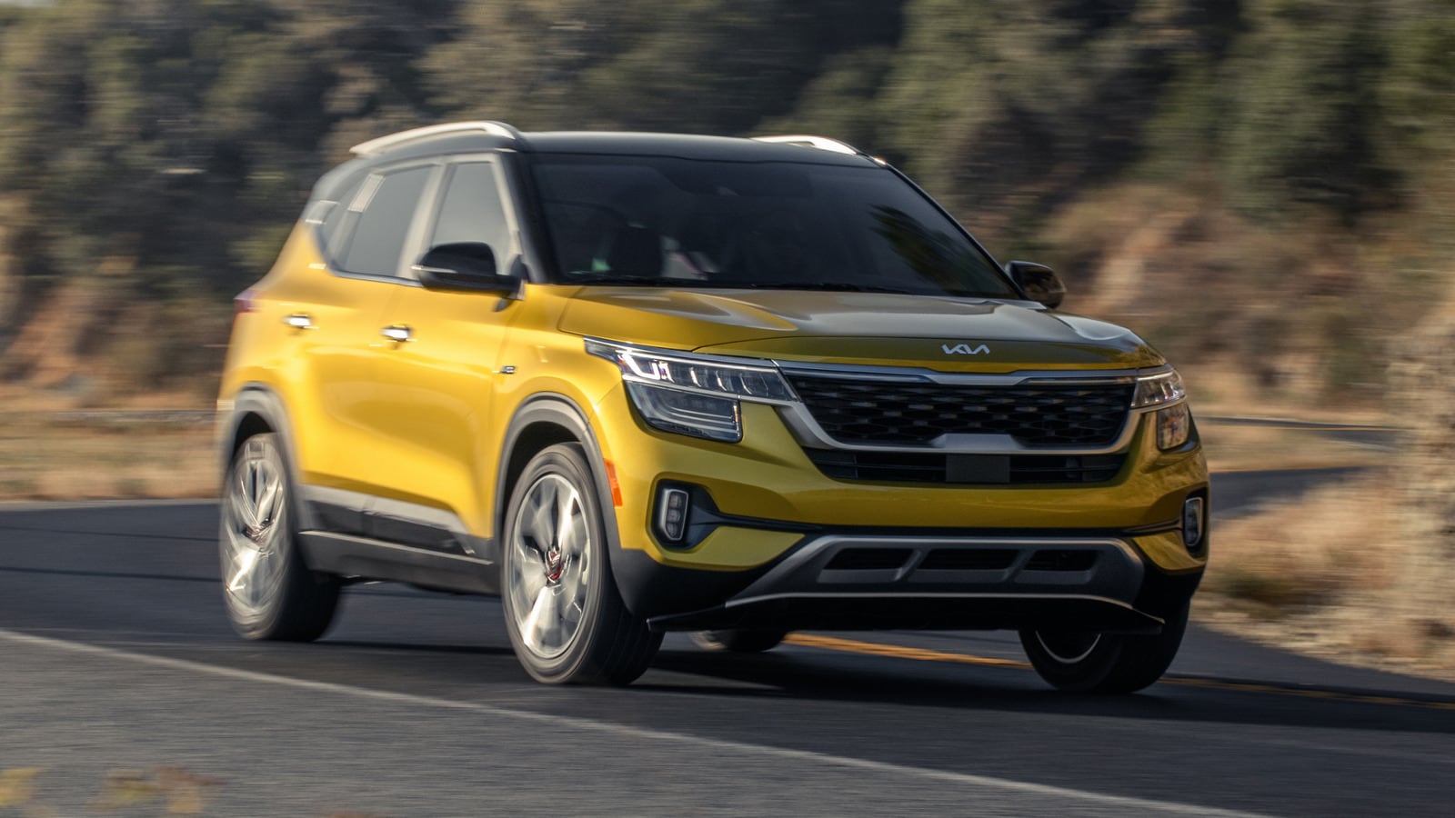 2022 Kia Seltos vs. 2022 VW Taos Comparison Kelley Blue Book
