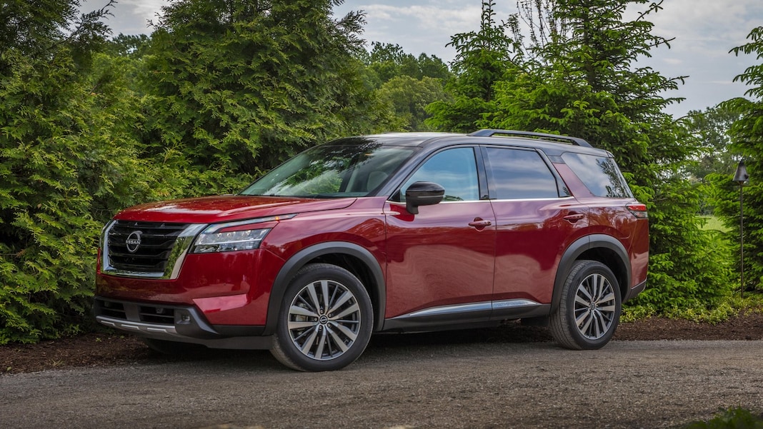 2022 Honda Pilot vs. 2022 Nissan Pathfinder Comparison Kelley Blue Book